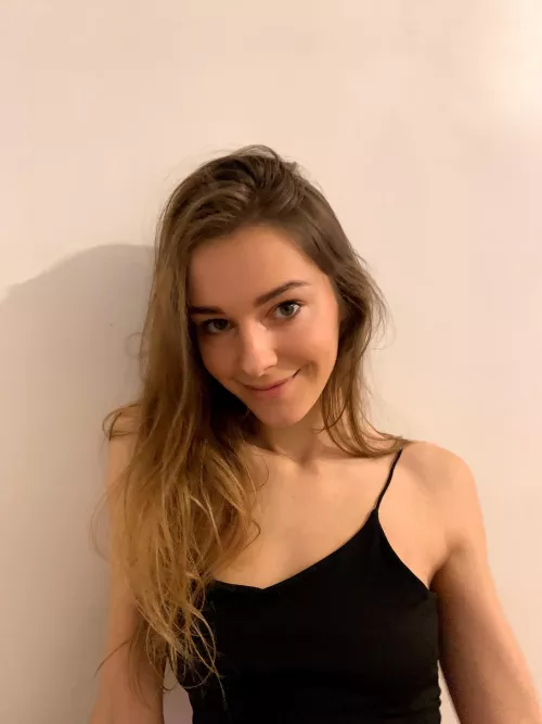 Good morning! 🙈(f) by ComprehensiveCap1691