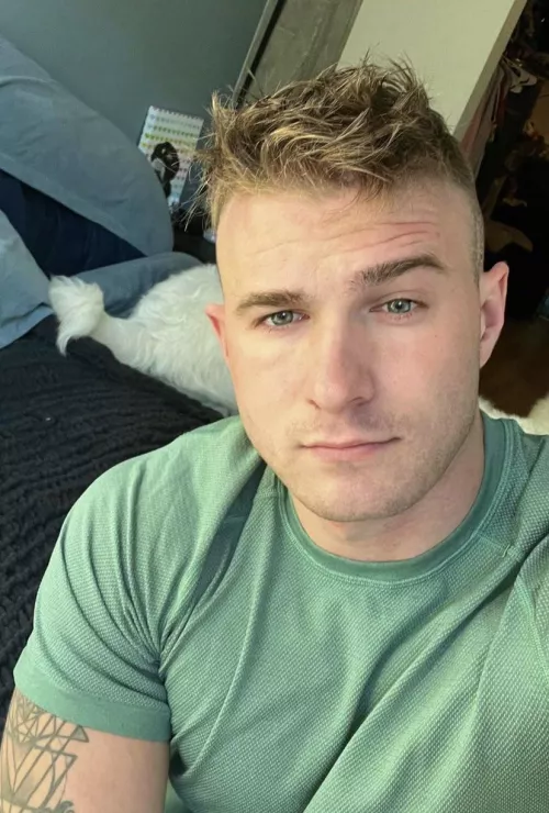 Good morning fellow Homosexuals 💋😉 by AggravatingWrap7873