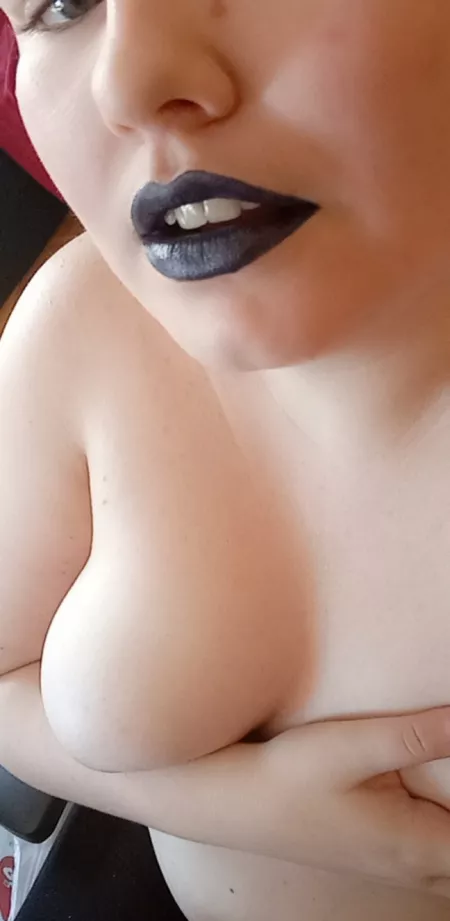 Good morning from my side of the pond 💋 by Rowan-the-Girlfriend