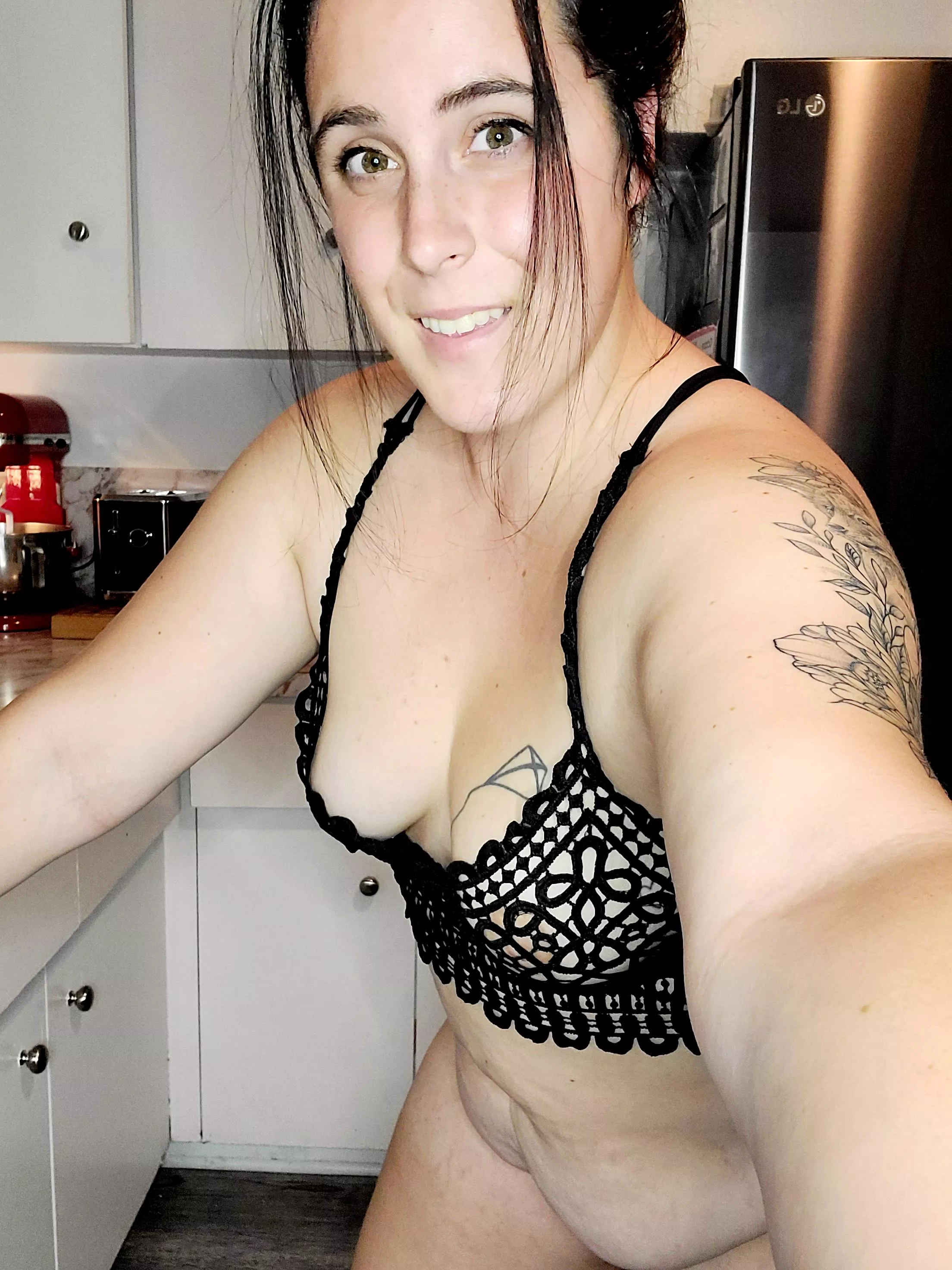 Good morning ☕💋 posted by Lovecaatthhyy