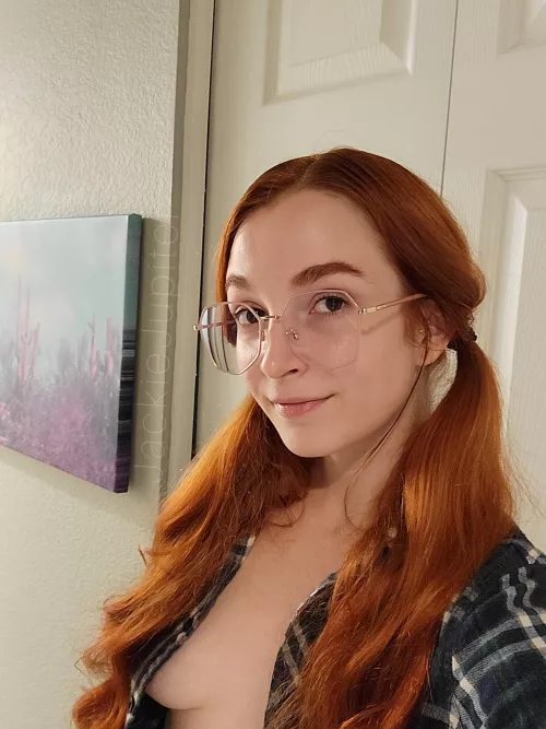 good morning! hope you don't mind my big glasses :) by jackiemarielive