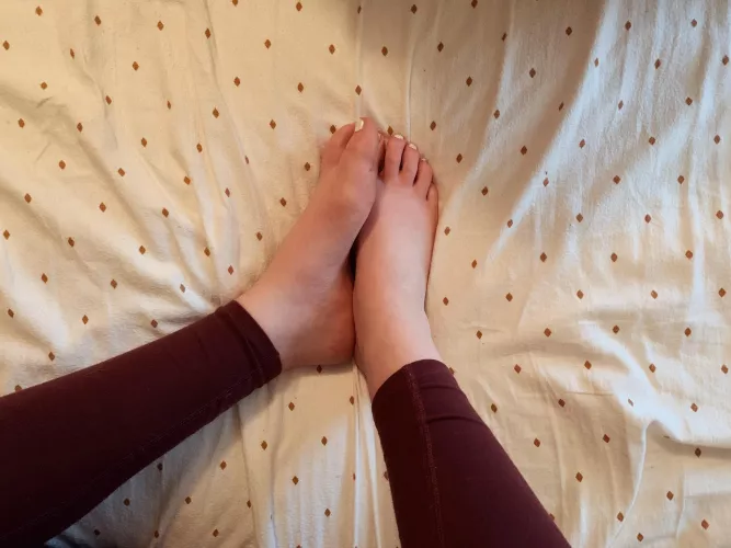 Good morning 🖤 I could use a morning rub 😘 by EGsToes