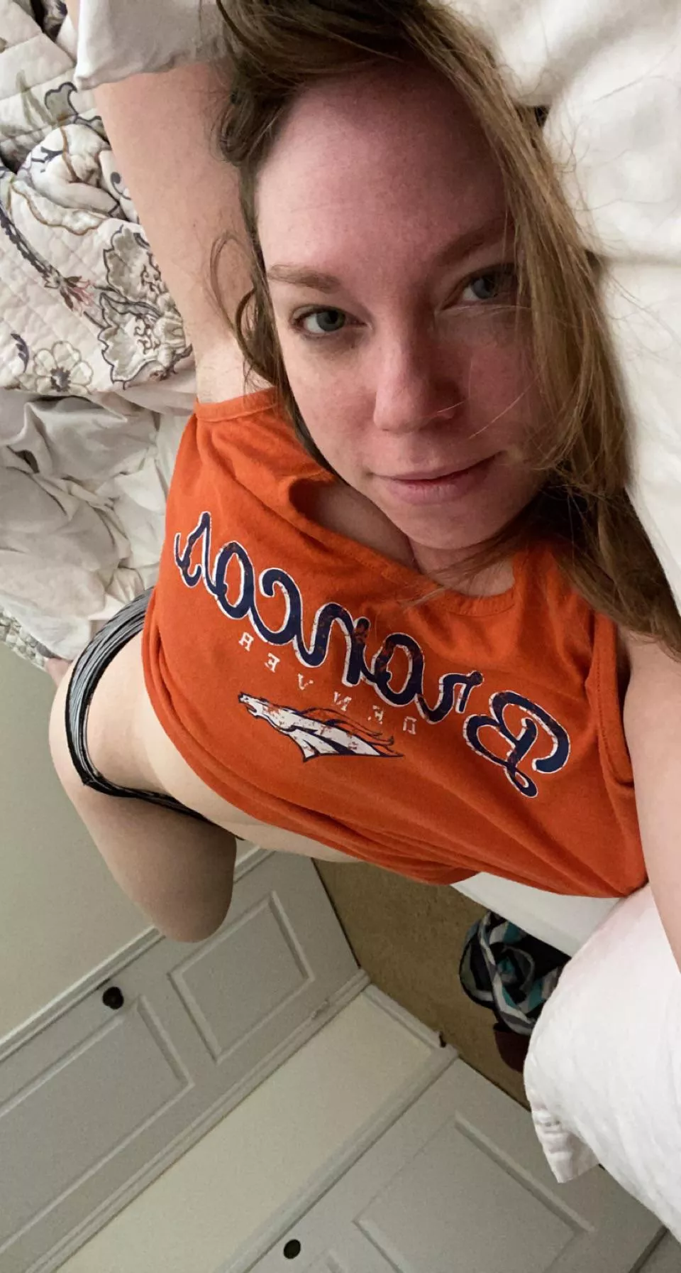 Good morning! I’m on vacation. Alone 😊 posted by Foxxthemisses