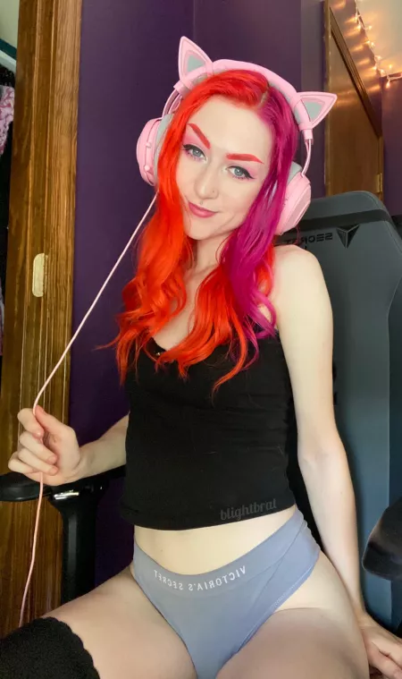 good morning 😻❤️ by blightbrat