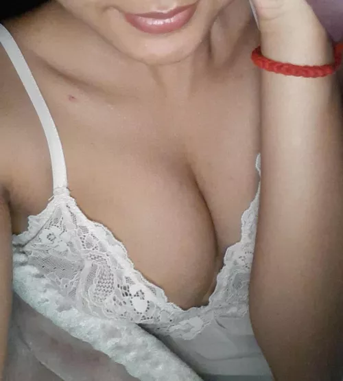 Good morning.. Let's cuddle? by Proud_Stand7212