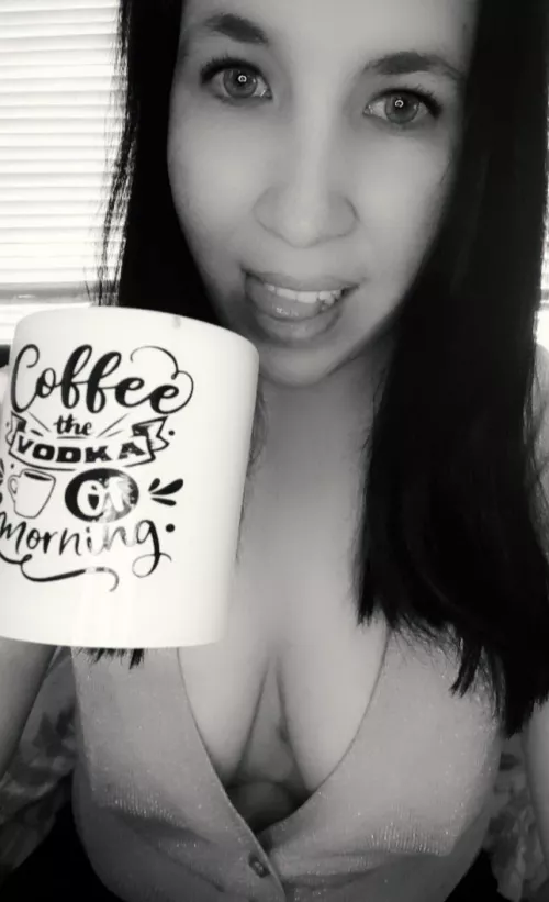 Good morning lovelies 💋❤ Happy Sunday Funday! Love you all! by Aussiemilf2046