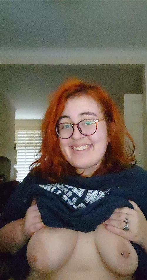 Good Morning Lovelies 😘 please cross your fingers and toes for me today I need all the luck I can get for this week to go to plan! by LittleViolett