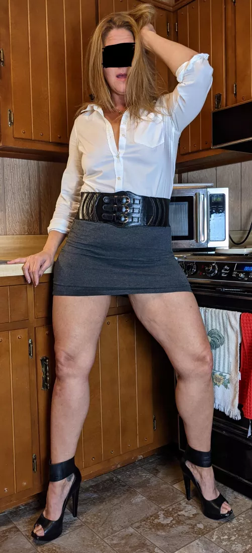 Good Morning MILF Monday by NataleeWould