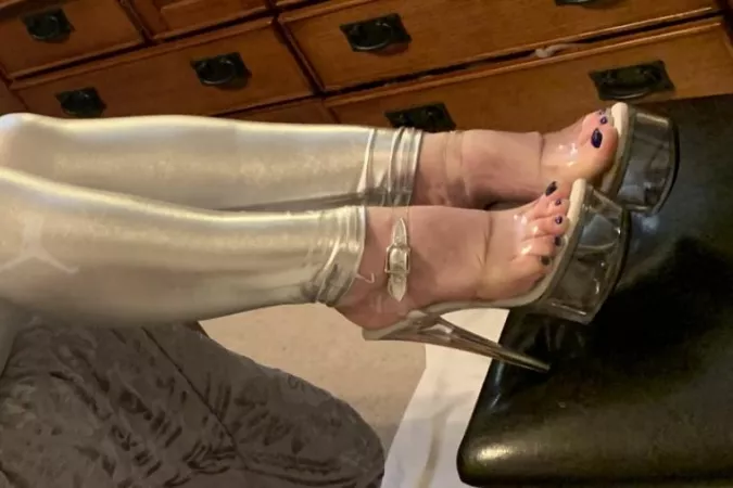 Good morning! The Highest Heel, size 6.5. by RaveNEsq69