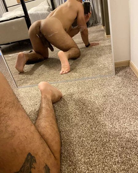 Good morning to the 3 people that will see my ass 🍑😋 by mrlowkey116