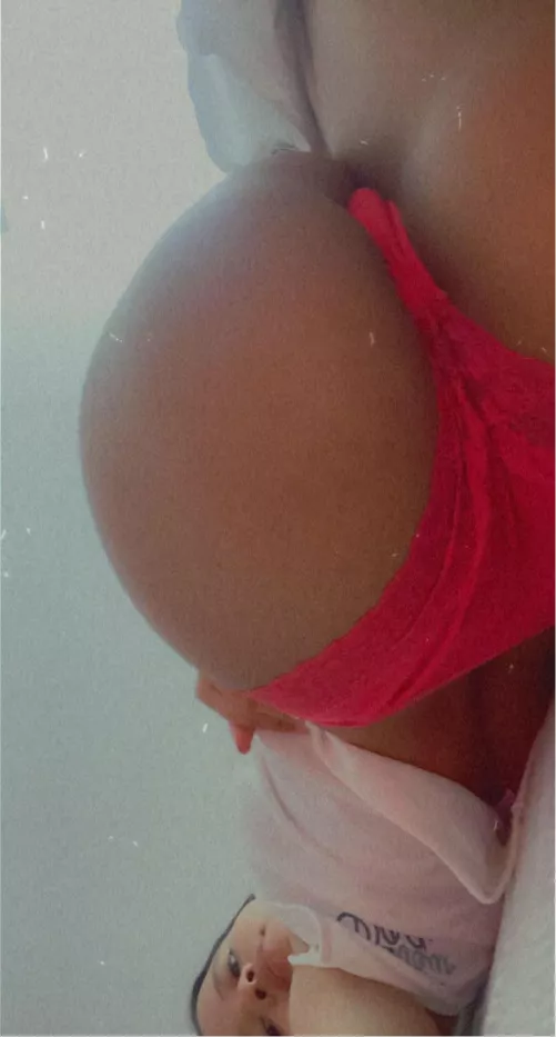 Good morning! Wanna take a bite? 🍑 by Roselips9811