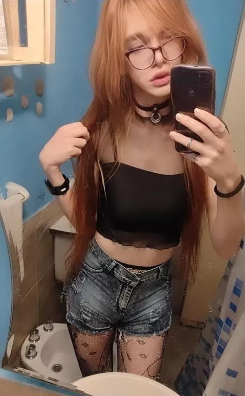 Good night kisses 😘 by redheadtgirl