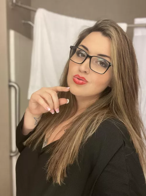 💋💋 good night selfie by Extreme_Copy_4104