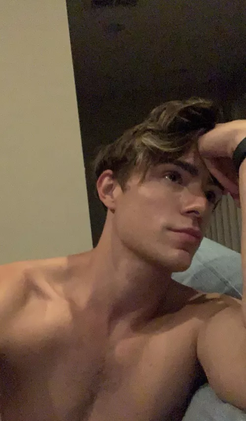 Goodnight 🌙🤍 by ThatSimYouKilled