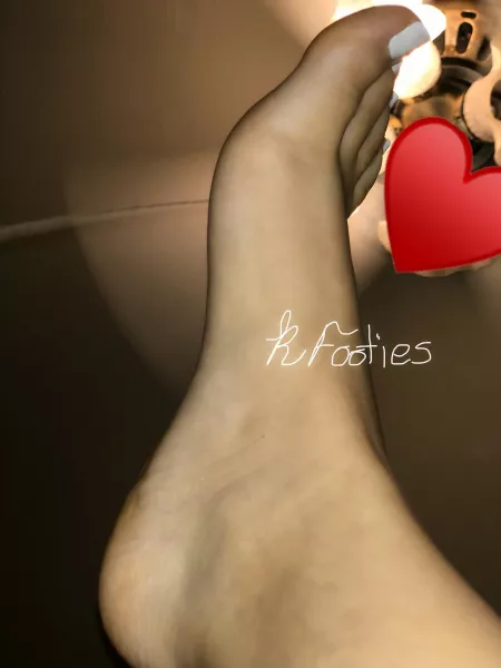 🦶🏻🥴Goodnight DM for more by GissFooties