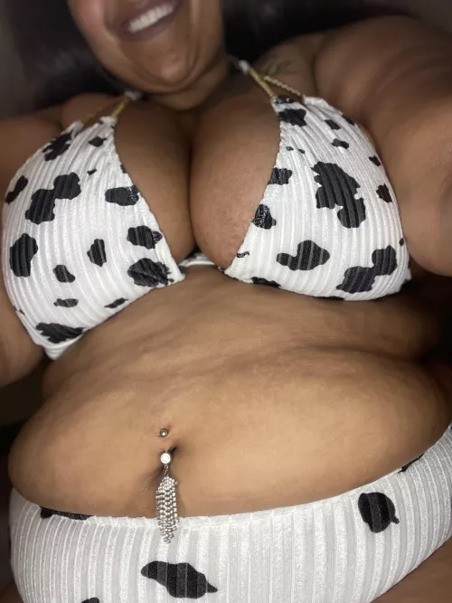 Goodnight 😘 by Caramarlthick_69