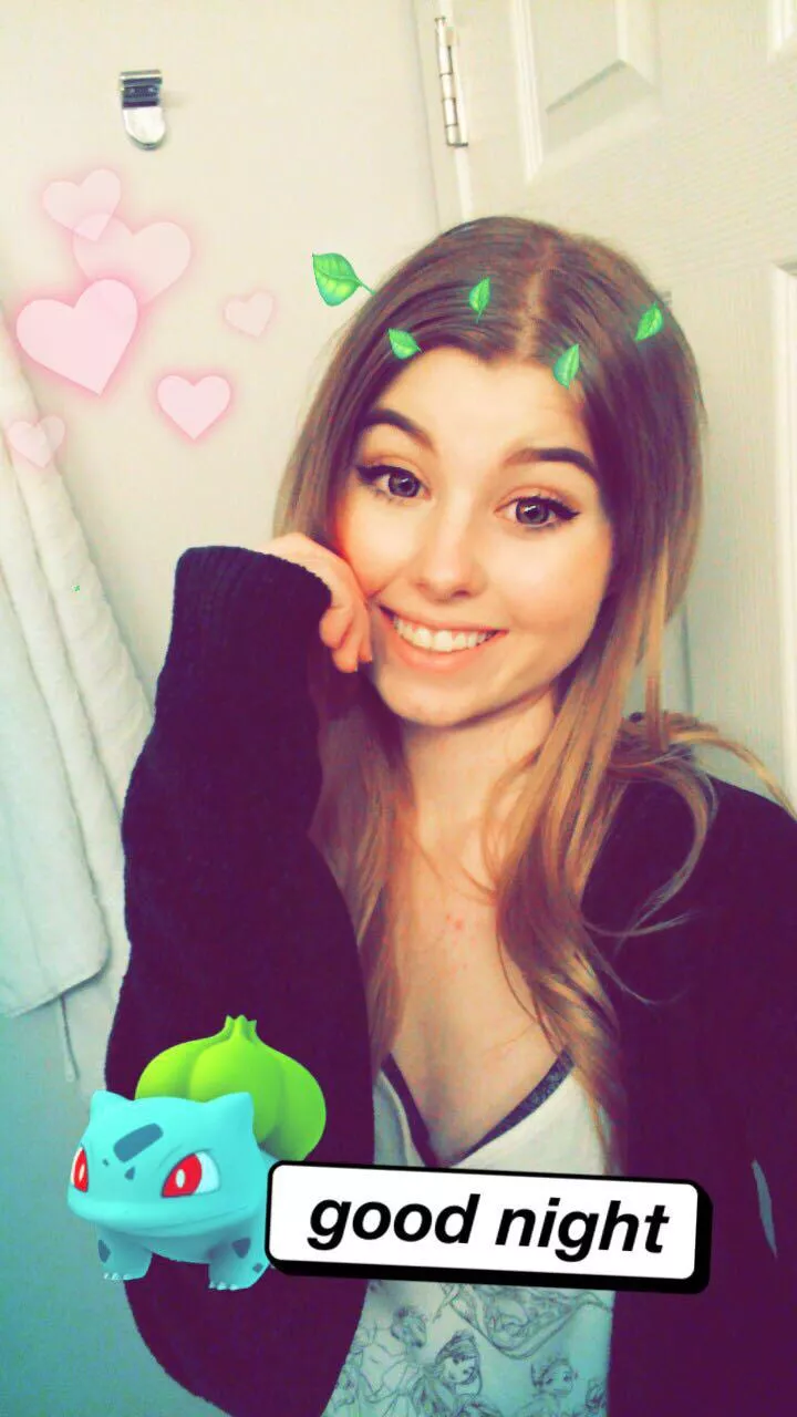 Goodnight & sweet dreams 😴🌙✨ to all my little friends out there who are getting close to bedtime! posted by daisy-babe