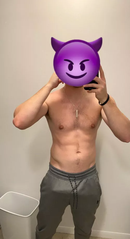 Goodnight world 😈 by uncutgemz1