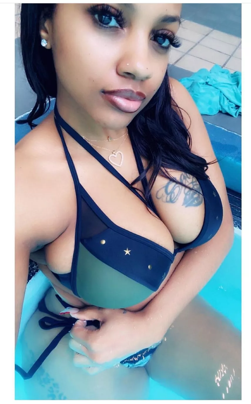 Gorgeous posted by Corey30901