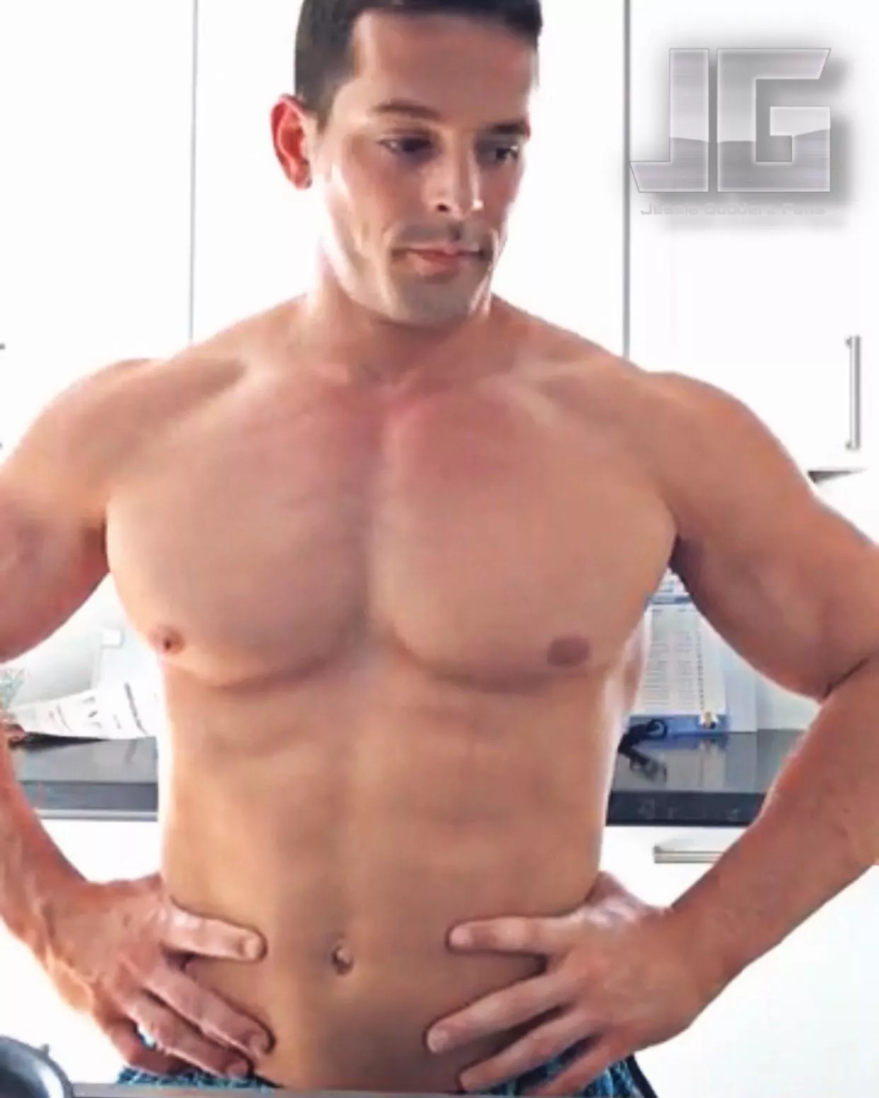 Gorgeous chest of BB Alumni Jessie Godderz posted by JessieGodderzFan