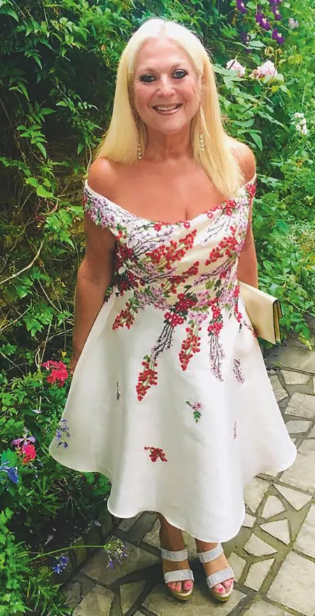 Gorgeous gilf by Kyle_Singer