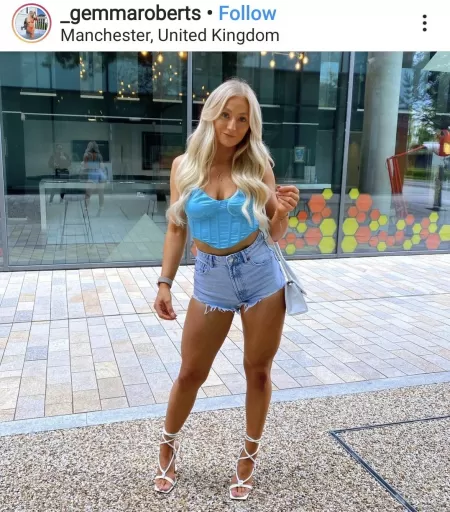 Gorgeous legs by Englishgenttleman