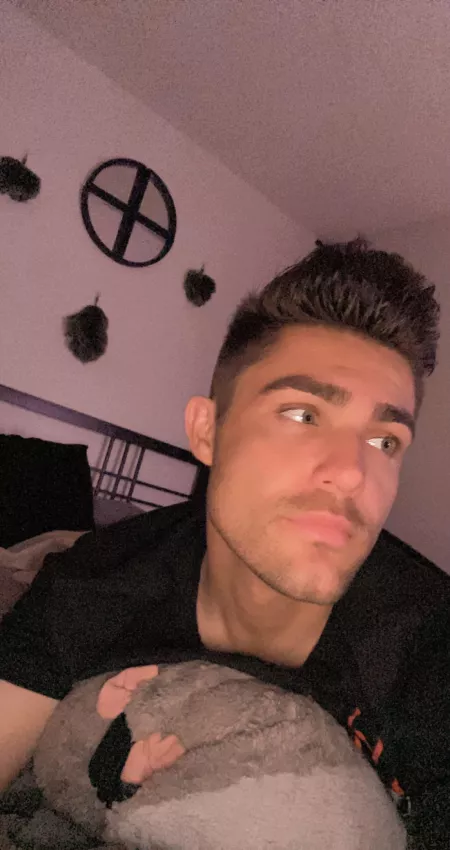 Got a haircut! Feeling really good! by PharaohAmpharos