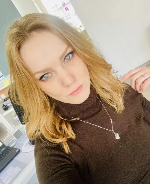 Got a haircut 🦊 loving it ❤️ by os-sesamoideum