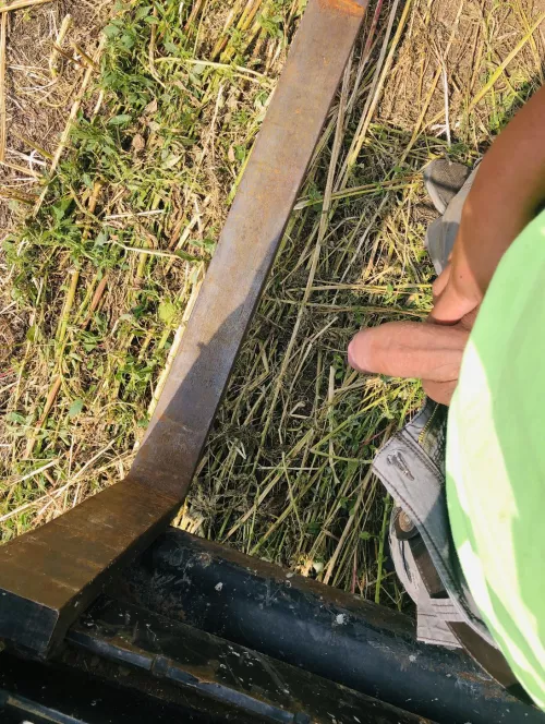 Got a little hard while using the skid steer ! by cummis12