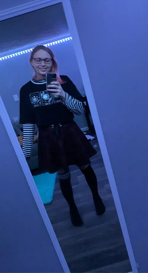 Got a new fit today, what do you think?🥰 by Tera_18_