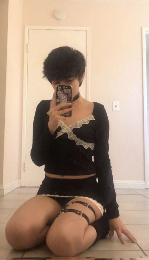 got a new outfit!! ya like? <: by crustxc