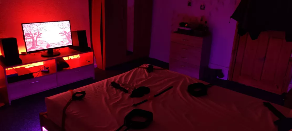 Got a new setup! I'm a sucker for a cozy environment before a session by WavedCroissant