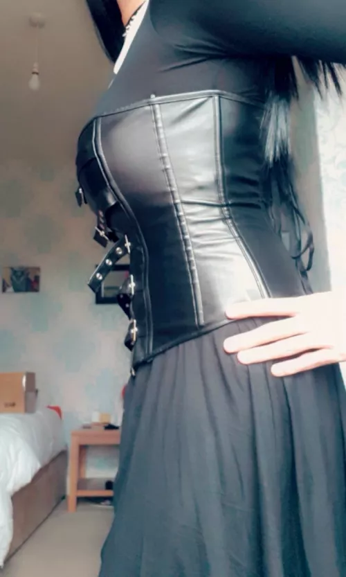 Got a new underbust corset today! Ya gurls waist just got smaller! x by Cutie-Princess-Lisa