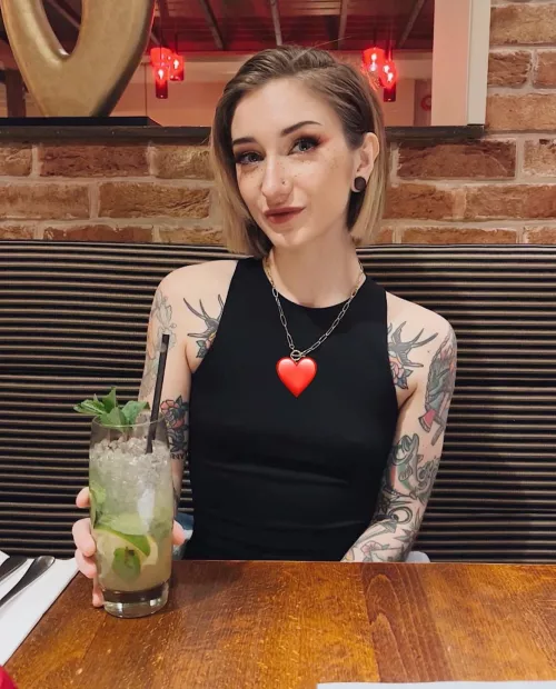 Got glammed up last night 🖤 by little_kitsunex