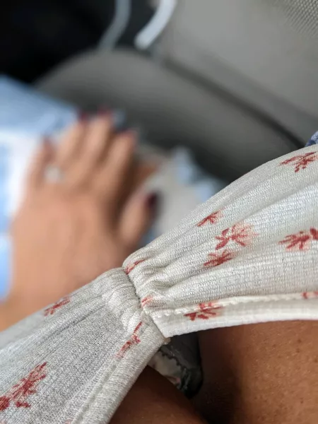 Got my nails done but can't get my camera to focus by Federal-Instruction5