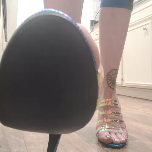 Got my toe nails done just to walk all over you 😈 by kingdomthads