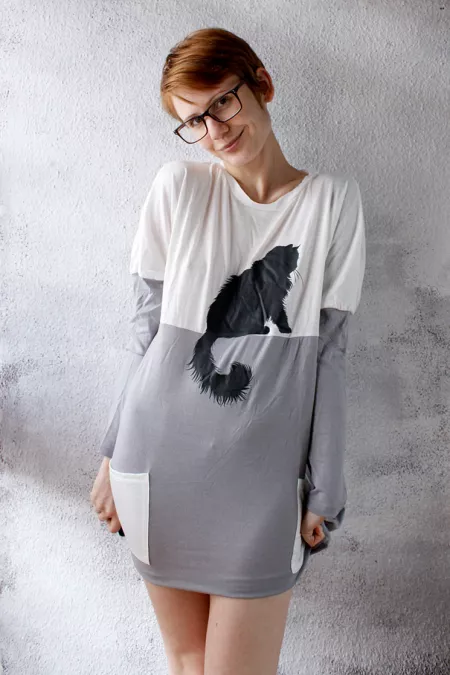 Got new shirt, felt cute ^^ by stretchykitten