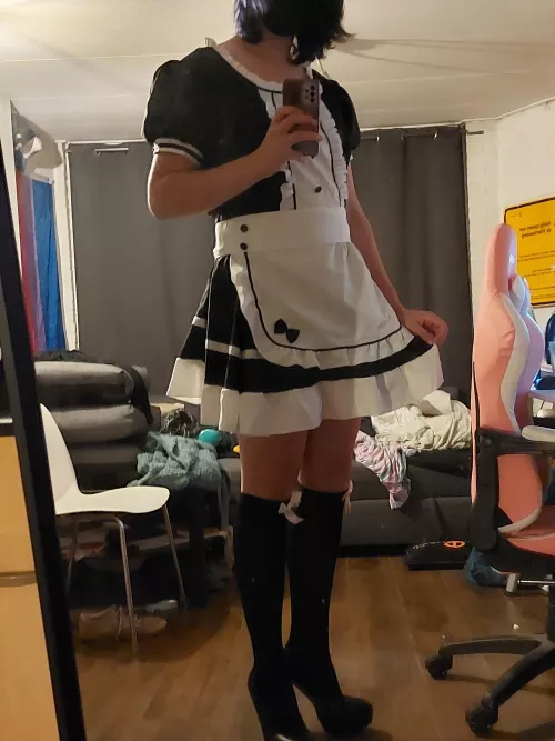 Got some cute socks to match the pumps~ by skittlegirl16