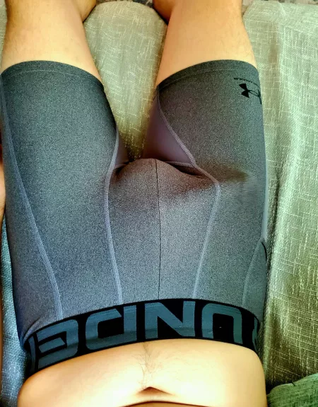 Got some new compression shorts. I like how it reveals my meat 😜 by TheIncredibulge