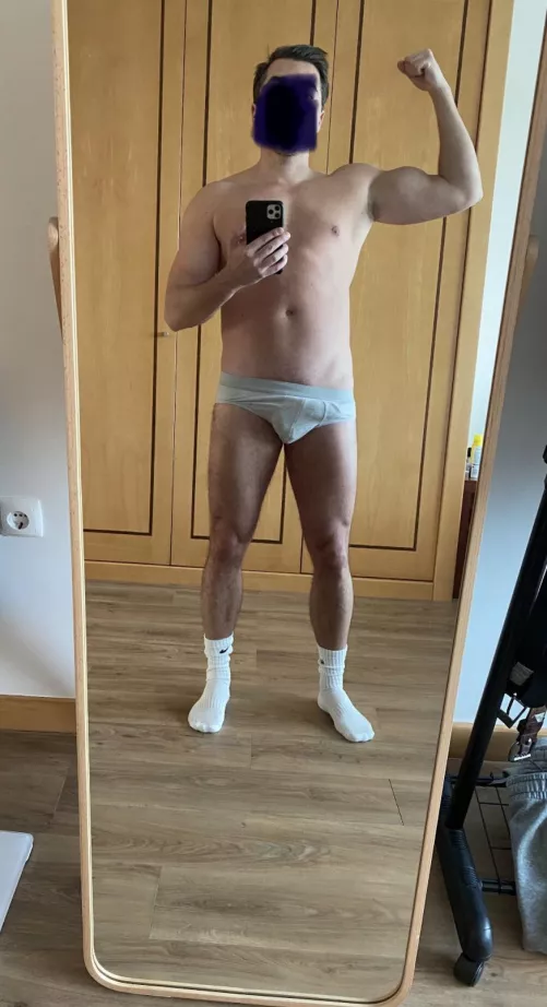 got some stares from my roommate this morning on these by eloco25