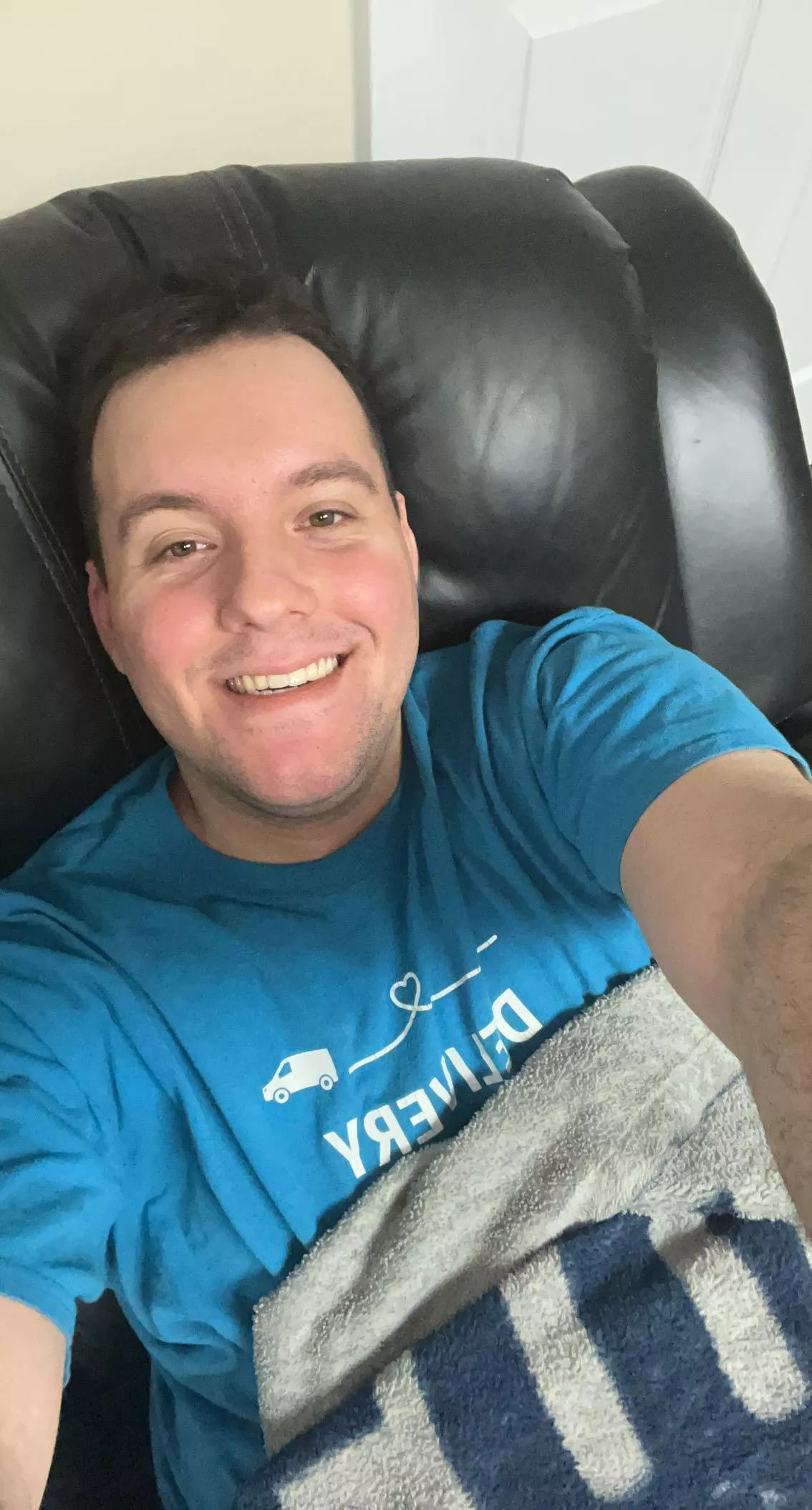 Got stood up last night. Am I attractive? 🥺 posted by Educational-Grocery4