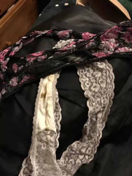 Got these 2 beauty’s haven’t had time to post hehe you like 😈 have horses so you can imagine what there like by Xxcatthyx