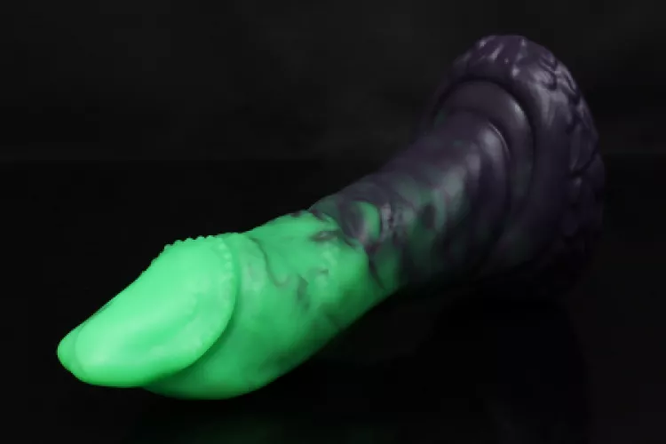 Got this bad boy, reasons to be nervous , any male reviews on snep to let me know how this leopard feels o/f by Less-Bat-4581