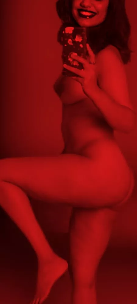 Got this pic of my mom in her phone..I think I wont be bullied anymore... by boobsandboners