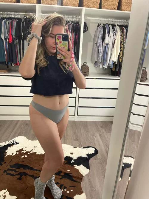 Got told by mods of r/pussymound that no one wants to see my mound 🤷‍♀️ by Spy_kid69