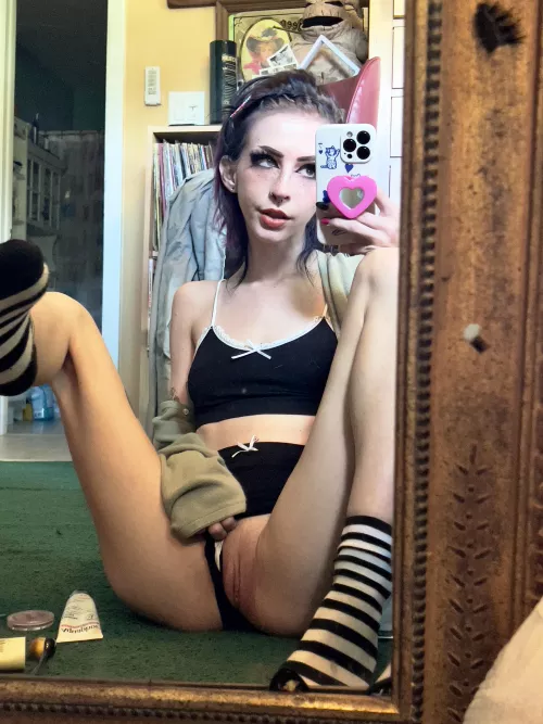 goth gf for sale what’s ur bid by bbyghoul_