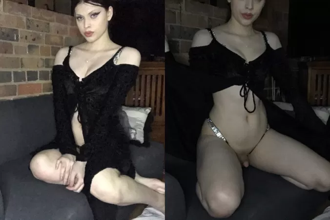 goth girl with a secret 🤫 🦇 by totalbloodbath