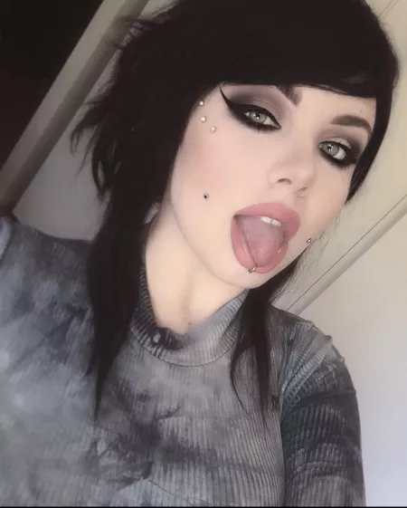 Goth tongue by 88throwaway44