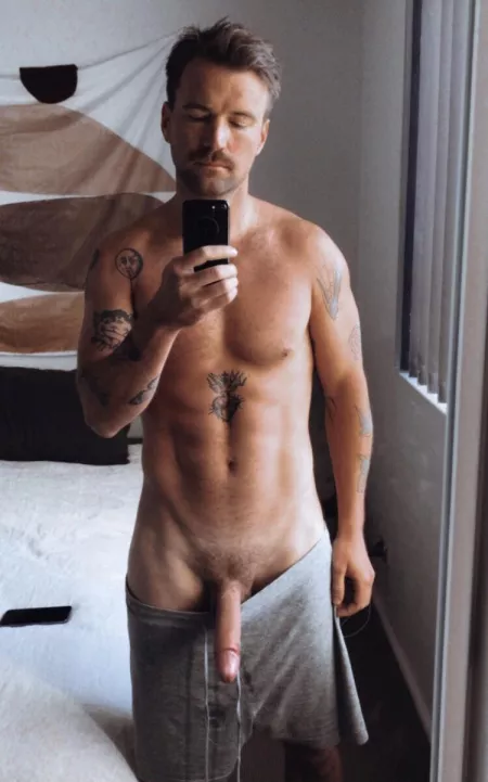 Gotta find a better way to hold my shorts up by hot-daddy-fantasy