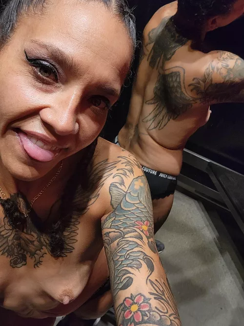 Gotta get undressed...to get redressed! Any volunteers? by bbbbtiffy